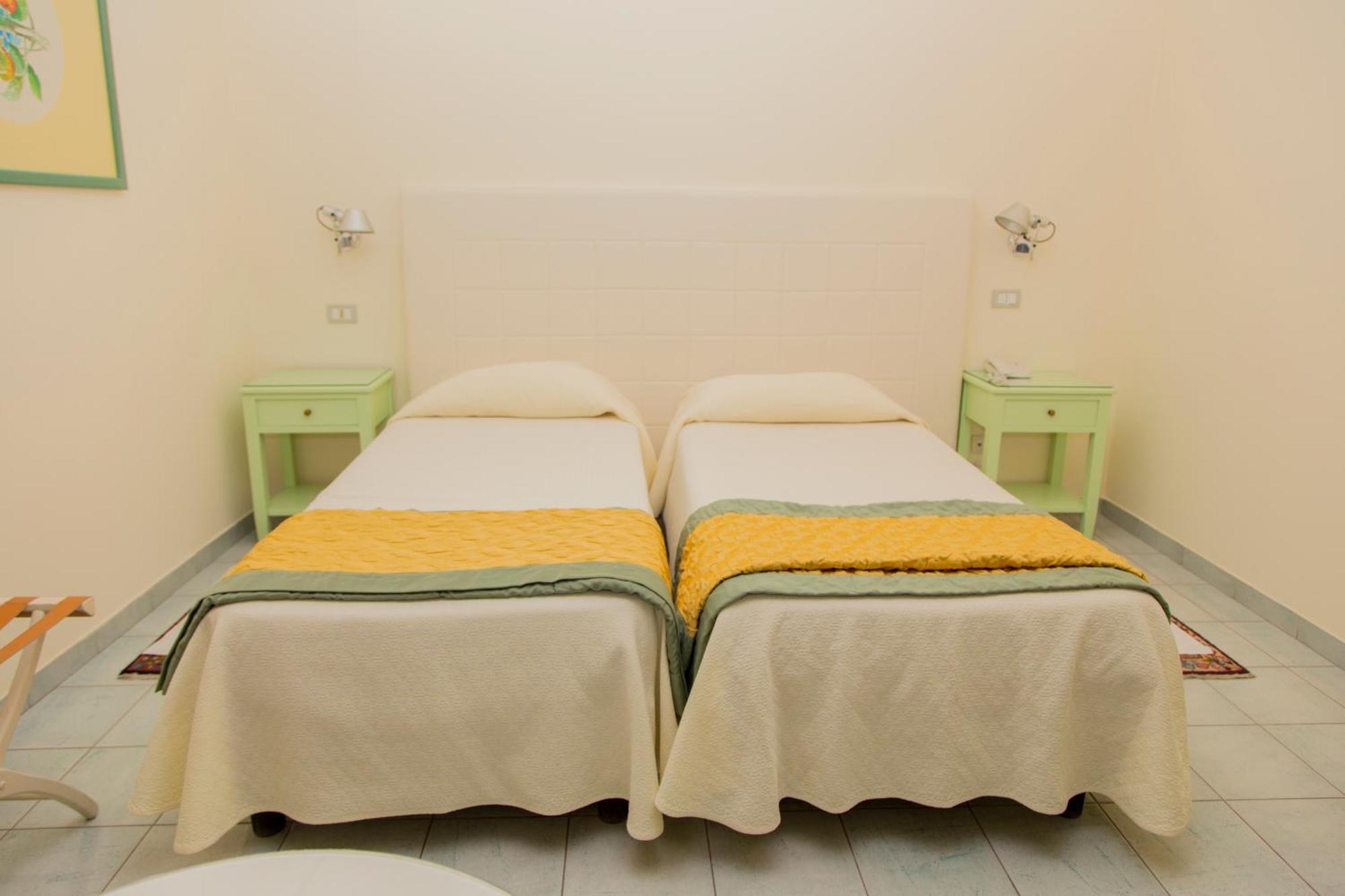 Hotel Il Mulino Capo d'Orlando Luaran gambar